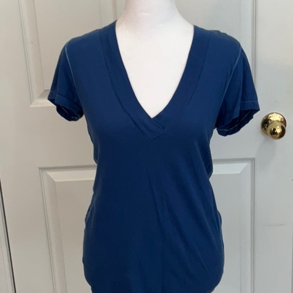 AMERICAN EAGLE TSHIRT NWOT SIZE LARGE